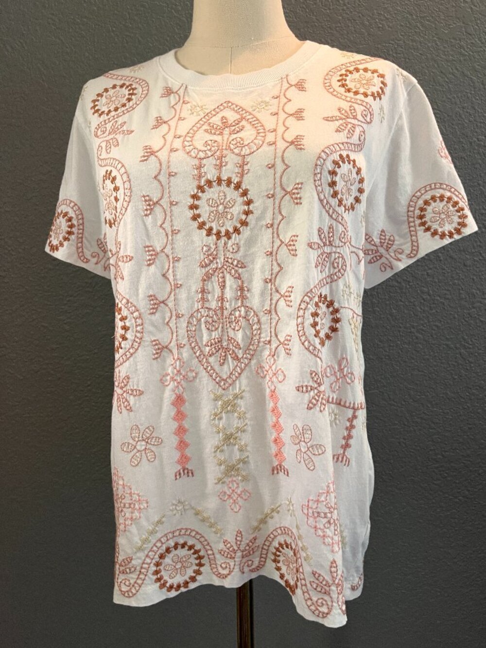 JOHNNY WAS FAYE TEE T-SHIRT - FULLY EMBROIDERED FRONT & BACK -EUC - SMALL